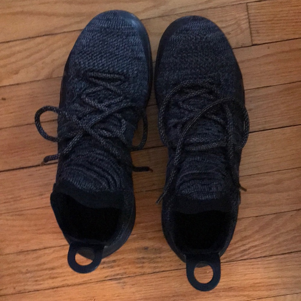 Kd 11 basketball shoe